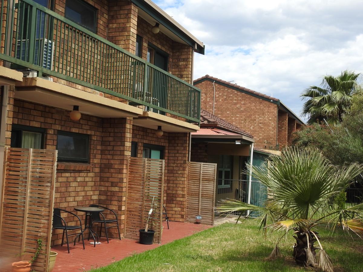 Pooraka Motor Inn Exterior photo